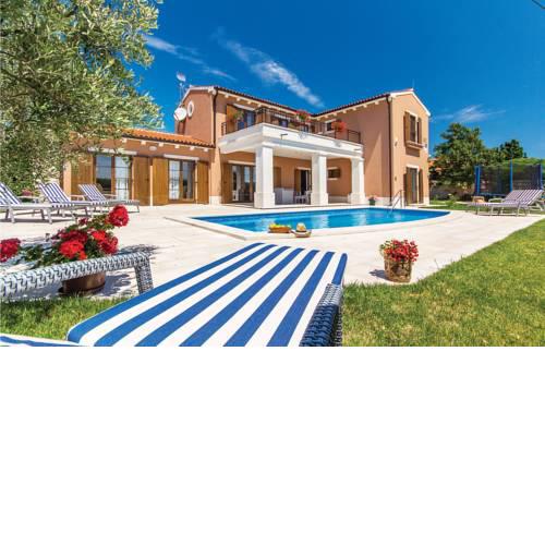Four-Bedroom Holiday Home in Barban