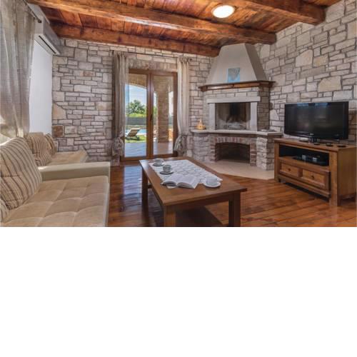 Four-Bedroom Holiday Home in Cabrunici