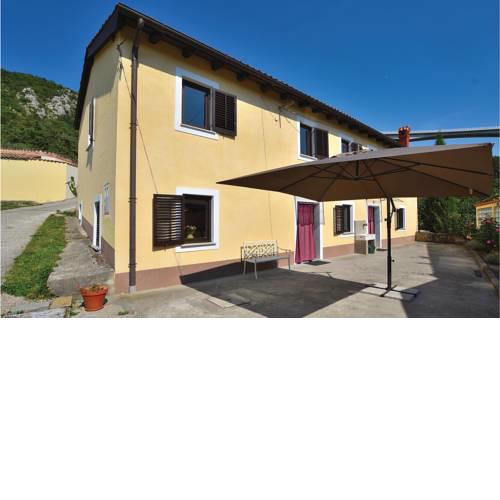 Four-Bedroom Holiday Home in Crni Kal
