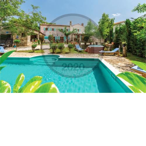 Four-Bedroom Holiday Home in Damijanici