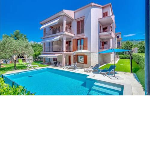 Four-Bedroom Holiday Home in Jadranovo