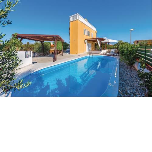 Four-Bedroom Holiday Home in Jadrija