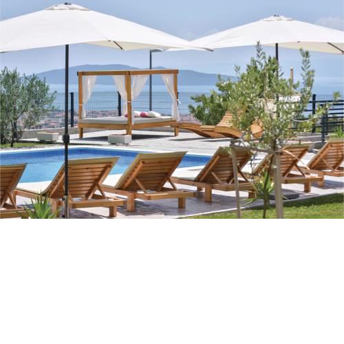Four-Bedroom Holiday Home in Kastel Novi