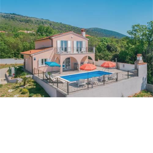 Four-Bedroom Holiday Home in Koromacno