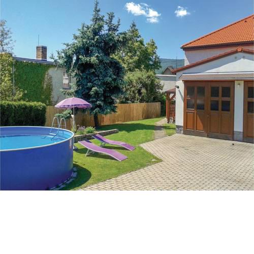 Four-Bedroom Holiday Home in Kremze