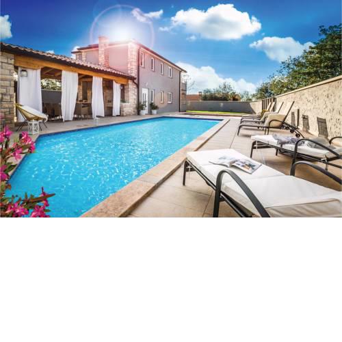 Four-Bedroom Holiday Home in Nova Vas