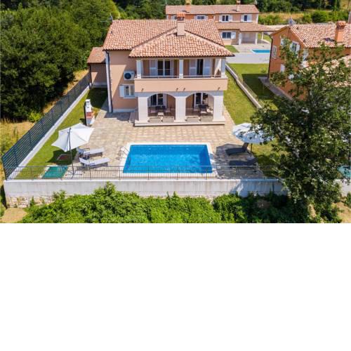 Four-Bedroom Holiday Home in Pula