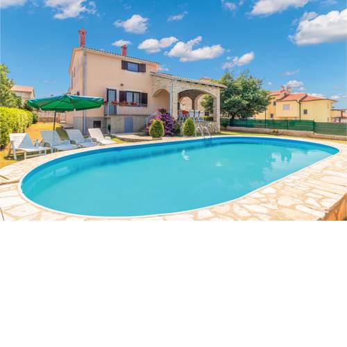 Four-Bedroom Holiday Home in Pula