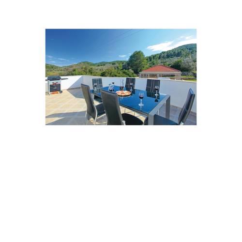 Four-Bedroom Holiday home Vela Luka 03