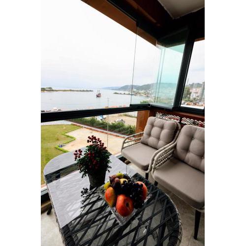 Four Bedrooms Romantic Retreat