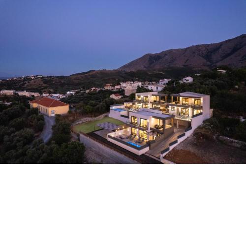 Four Horizons Luxury Villas