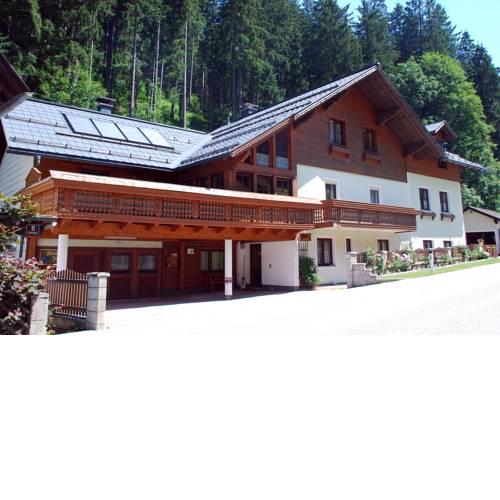 Four Seasons Lodge