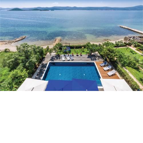 Fourteen-Bedroom Holiday Home in Sveti Petar
