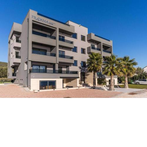 FRADAMA Blue A3 - Adriatic Luxury Villas