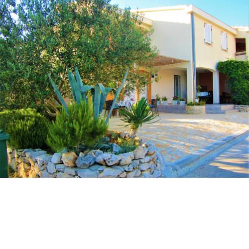 Franc Apartments Island Vir Croatia