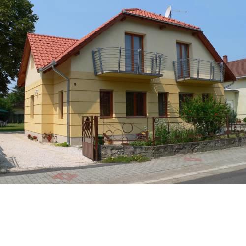 Frank Apartmanház