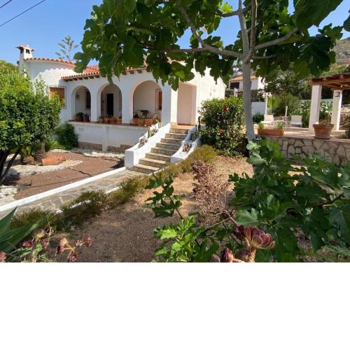 Free sunset sail for reservations of 4 or more days and 2 bedroom villa 200 meters from El Portet beach