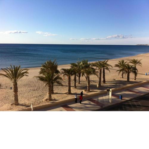 Frente al mar, a 10 metros de la playa, vistas increíbles del mar, reformado 2021 !!!