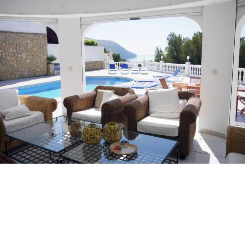 Frente al mar gran villa con piscina privada 12x6m