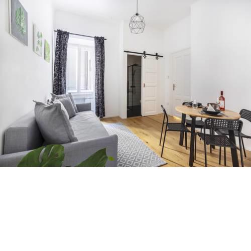 Freshly refurbished, stylish home in the center of Budapest