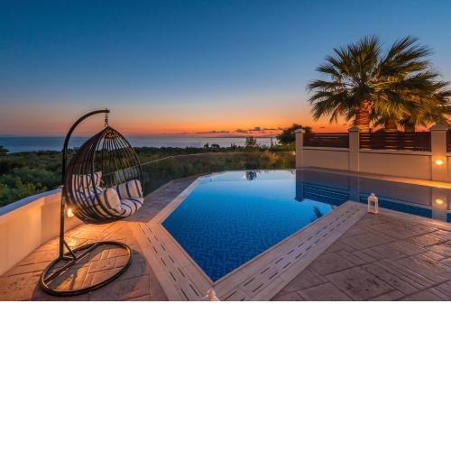 Frido Luxury Villa with Jacuzzi