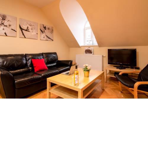 Friendly Central Attic Klimentska