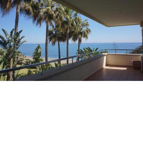 Front line beach luxury apartment in Heaven Beach