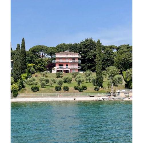 Fronte Lago, accesso diretto Spiaggia (posto auto)