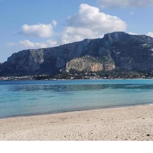 Fronte mare Arenella