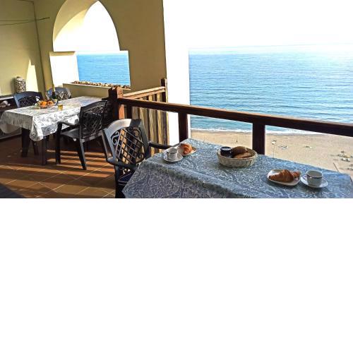 Frontline beach cozy flat in Benalmadena