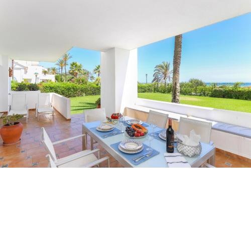 Frontline beach ground floor apartment - Los Monteros Palm Beach