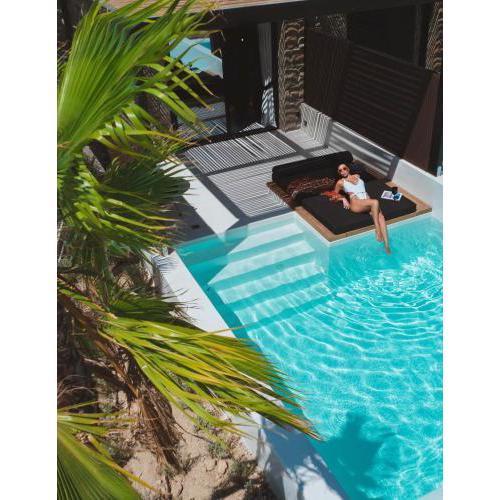 Ftelia Black Villas