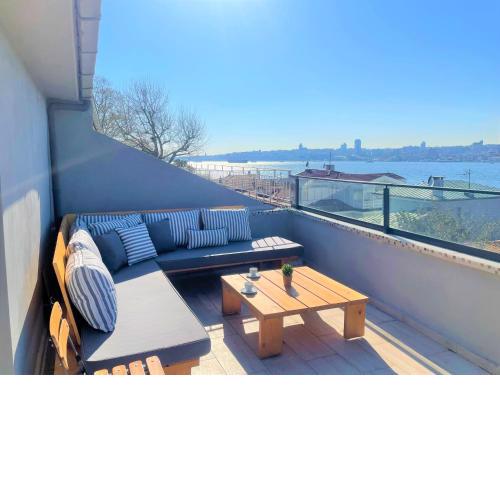 FTF Suits Kuzguncuk Bosphorus House Istanbul
