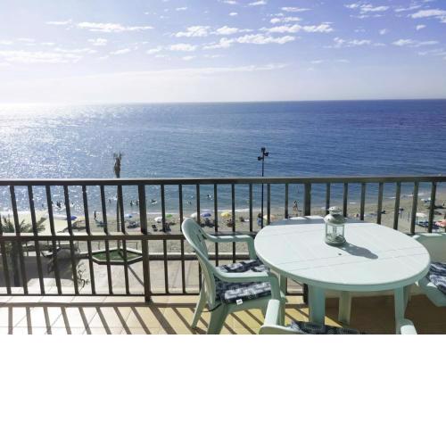 Fuengirola Great terrace with views to the sea. 5th floor Downtown area