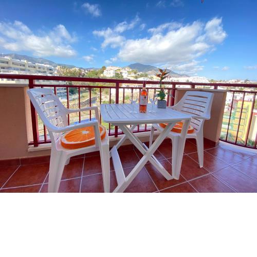 Fuengirola Holiday Apartment w/Balcony View & Pool