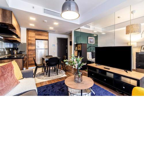 Fully Furnished Flat with Balcony in Sisli