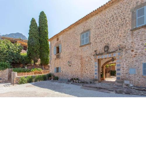 Fully renovated manor house in the heart of Deia