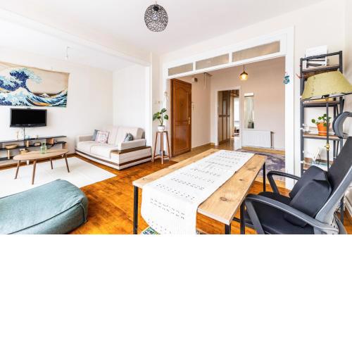 Furnished and Spacious Flat in Central Kadikoy