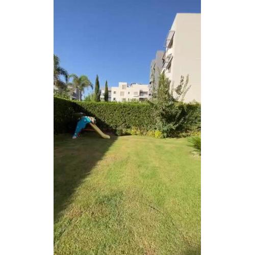 Furnished Apartment With A Garden In Marakez Compound - Mall Of Arabia - 6 October