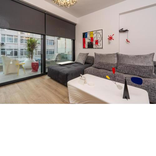 Futuristic 2BD Apt by Metro & Pedion Areos Park