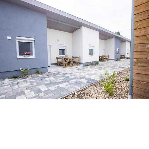 Füzeskerti Apartmanház
