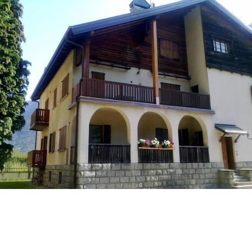 Gaby: Gressoney Valley - Attic in a house with a garden