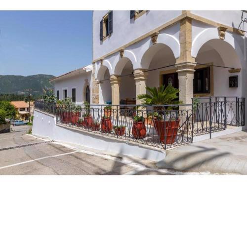 Gala Estate Traditional Mansion