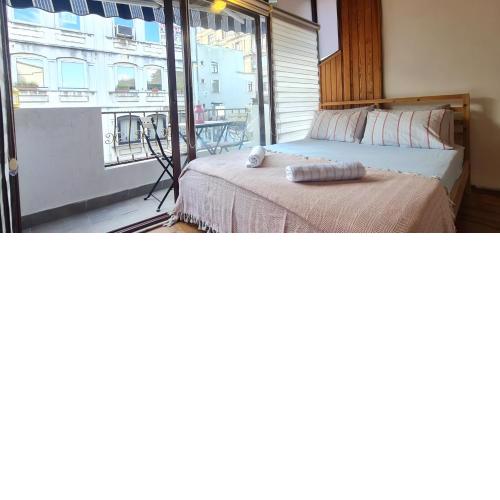Galata Duplex Apt. *Balcony* 1 min to Metro Stn.