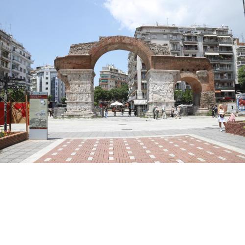 Galerius Arch Apartment