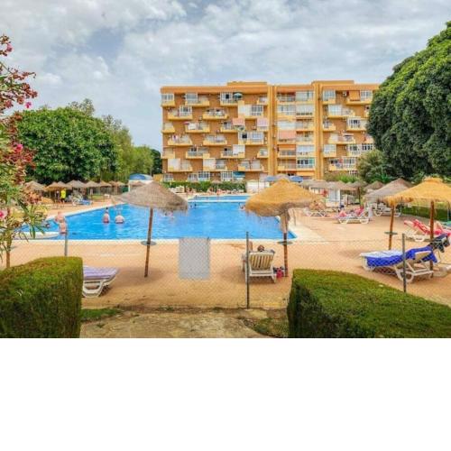 Gamonal, sea views and communal pool