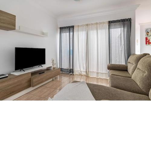 Ganivet Home