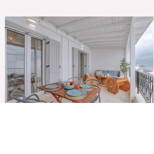 GARBIS HOUSE ( Antiparos Main Street )