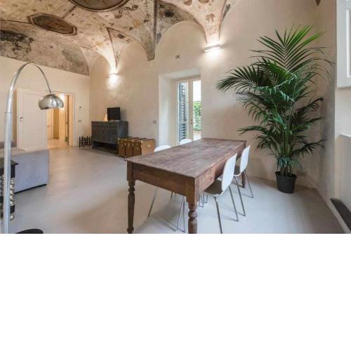 Garden Apartment With Historic Frescoes
