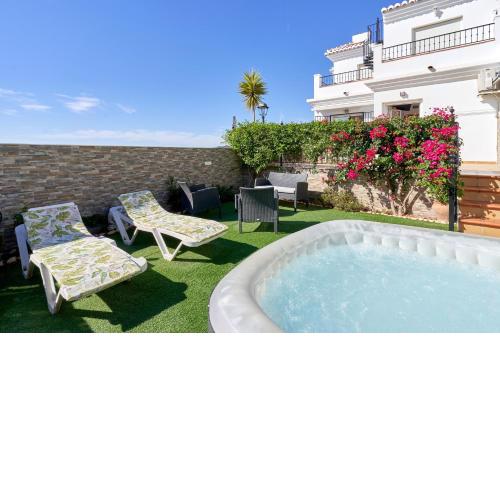Garden Apartment with Jacuzzi